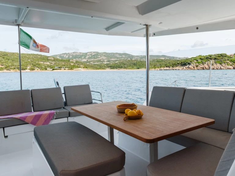 Katamaran mieten in Cannigione di Arzachena zum besten Preis