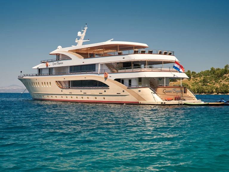 Ein  Motoryacht Queen Eleganza mieten in Split