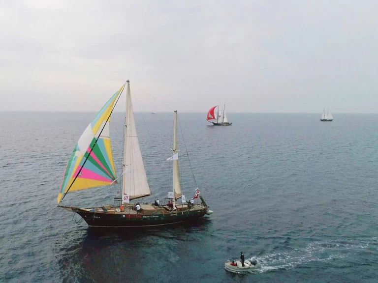 Vermietung Segelboot Custom Made mit Führerschein