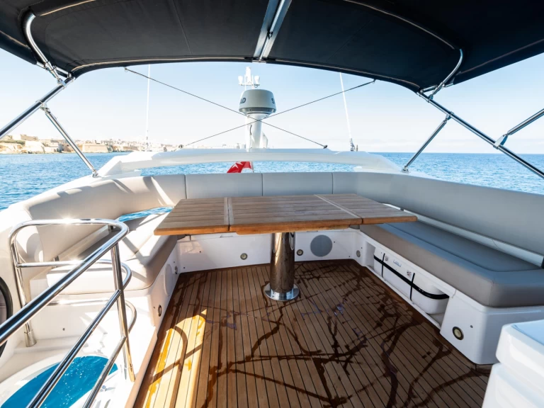 Yacht mieten in St. Julian's - Sunseeker Manhattan 52