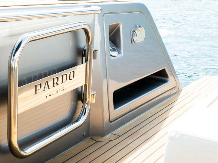 YachtCharter in Saint-Tropez - Pardo Yachts Pardo 43 auf SamBoat