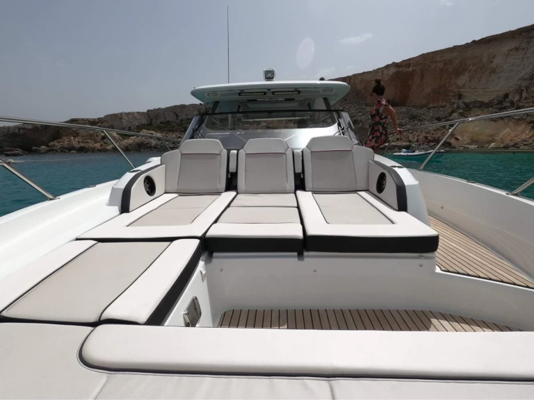 Bootsverleih Jeanneau cap camarat 12.5WA St. Julian's Samboat