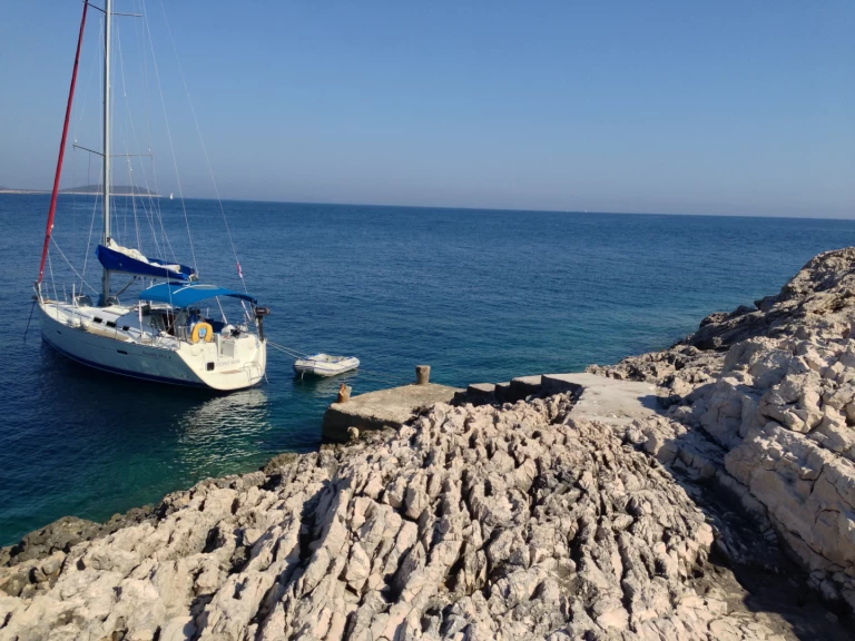 YachtCharter in Vis - Bénéteau Oceanis 373 auf SamBoat