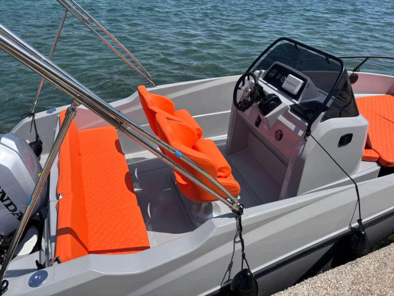 Vermietung Motorboot Quicksilver mit Führerschein