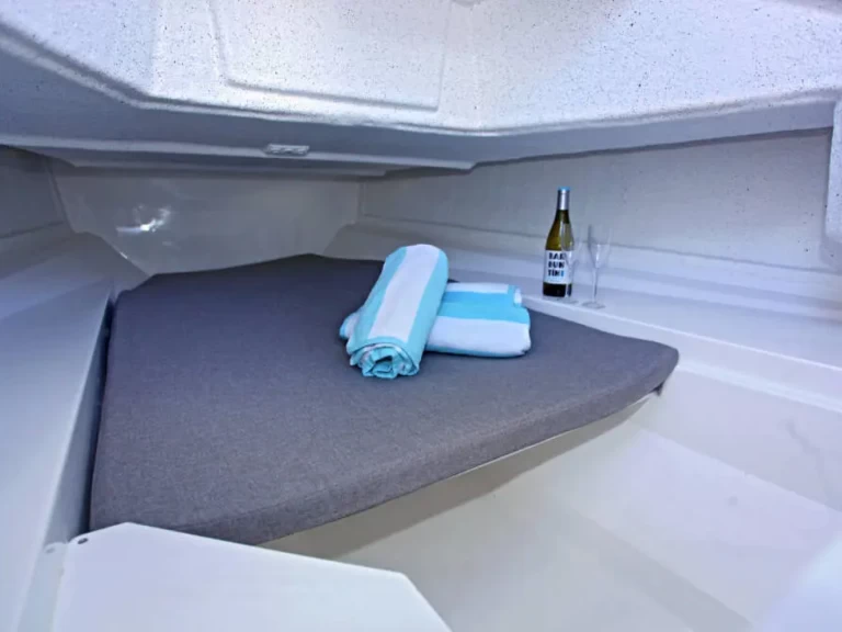 Vermietung Motorboot Abaris mit Führerschein