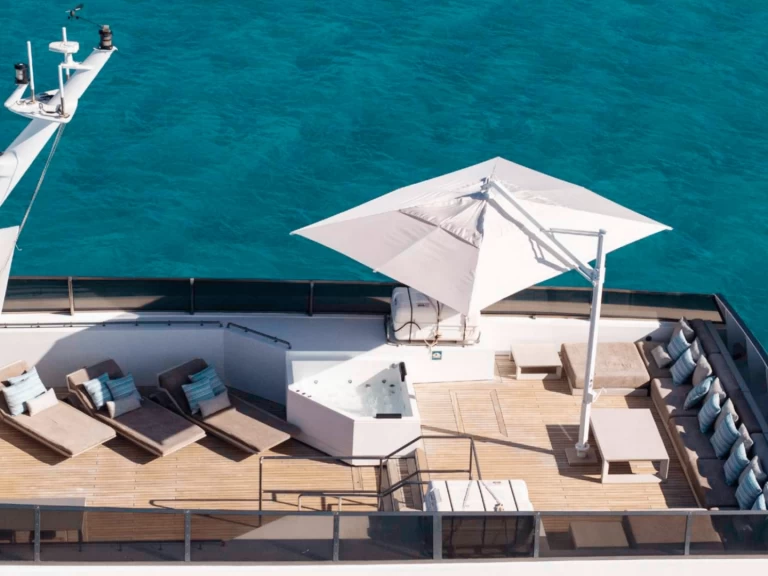 Yacht mit oder ohne Skipper Custom Royal Yacht mieten in Ibiza Town