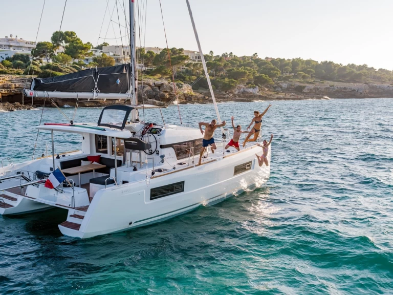 YachtCharter in Sant Antoni de Portmany - Lagoon Lagoon 40 auf SamBoat