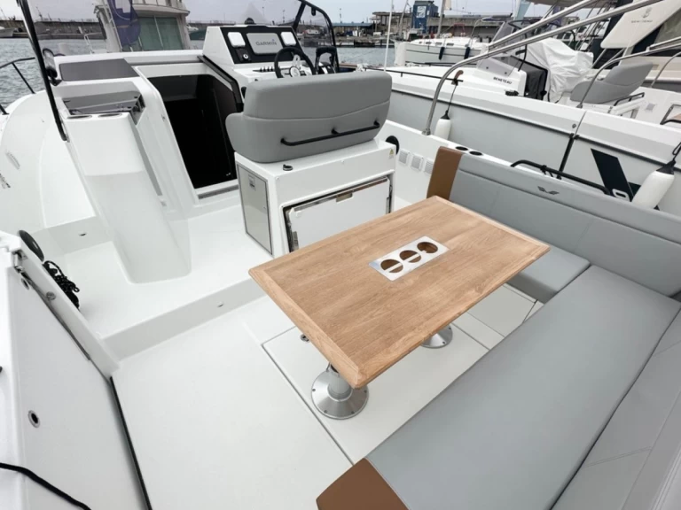 Bootsverleih Bénéteau Flyer 9 SPACEdeck Barcelona Samboat