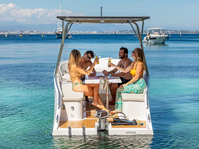 Ein lerins No fuel mieten in Port Pierre Canto