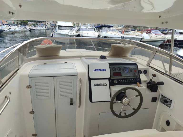 Vermietung Motorboot Izzo mit Führerschein