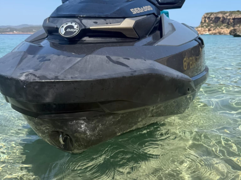 YachtCharter in Santa Eulària des Riu - Sea-Doo GTX 300 auf SamBoat