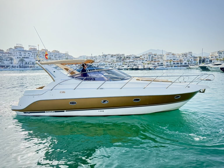 Ein Sessa Marine C35 mieten in Puerto Banús