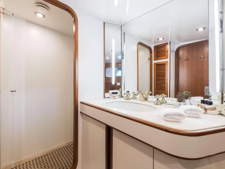 Bootsverleih Lagoon Lagoon 630 Motor Yacht Ibiza Town Samboat