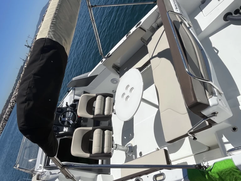 Motorboot mit oder ohne Skipper Bénéteau mieten in Marseille