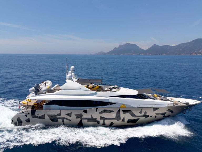 Peri Yachts Quantum mieten Cannes