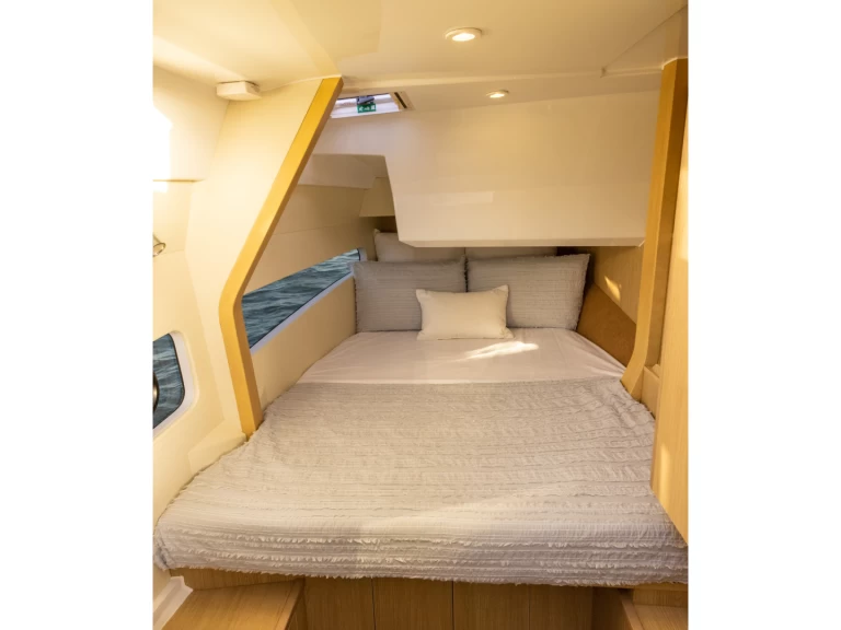 Vermietung Motorboot Aquila mit Führerschein