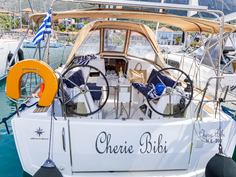 Segelboot mieten in Lefkáda zum besten Preis