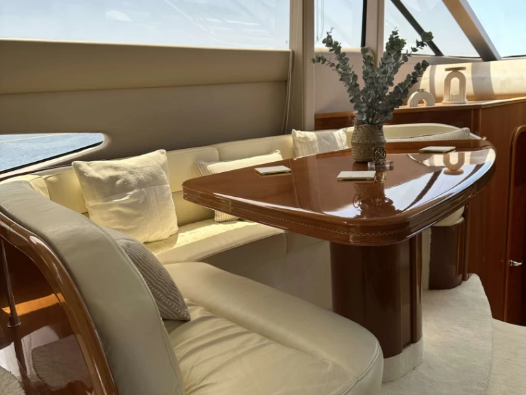 YachtCharter in Athen - Princess, UK Lady Hope auf SamBoat