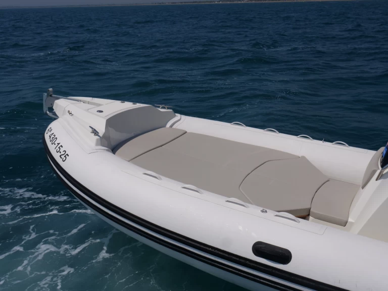 Schlauchboot mit oder ohne Skipper Capelli mieten in Empuriabrava