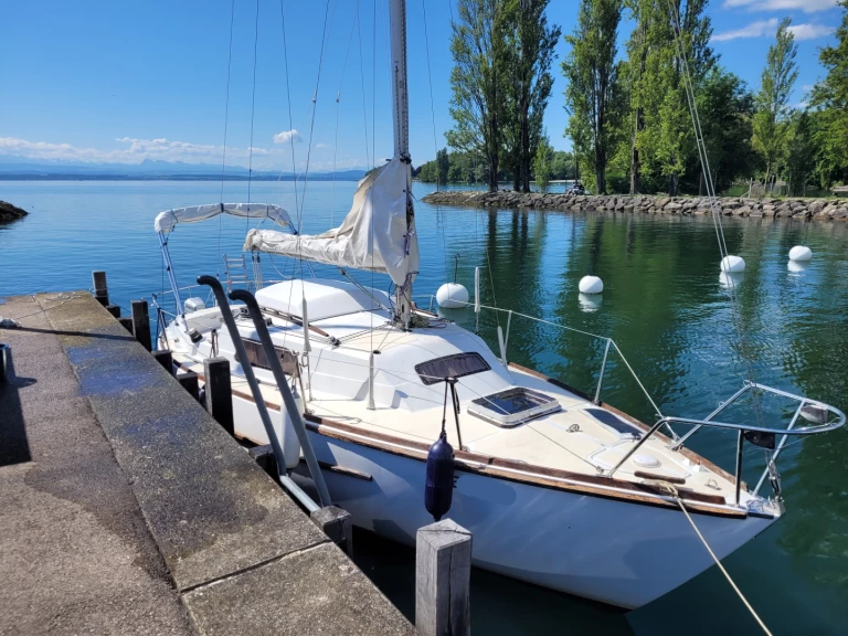 Ein Aubin Tequila mieten in Auvernier