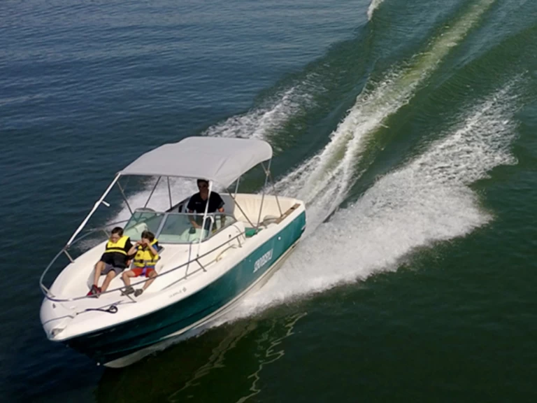 Motorboot mieten in Larmor-Plage zum besten Preis