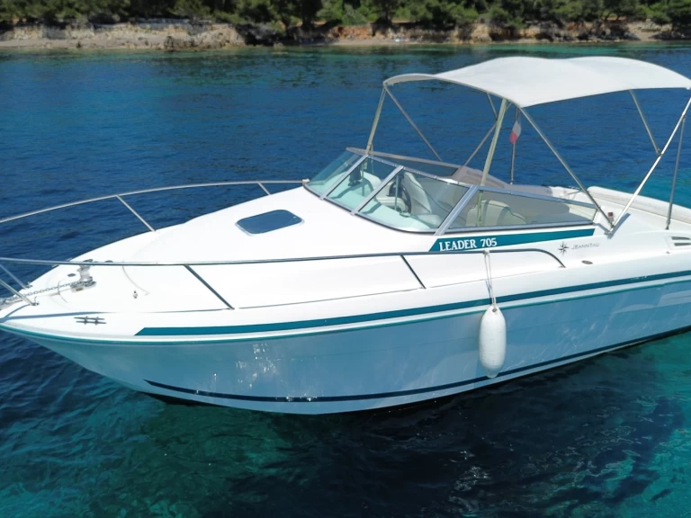 Motorboot mit oder ohne Skipper Jeanneau mieten in Mandelieu-la-Napoule