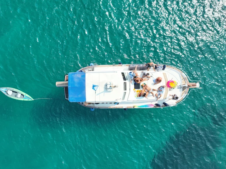 YachtCharter in Marzamemi - Menorquin-Yachts Menorquin 120 auf SamBoat