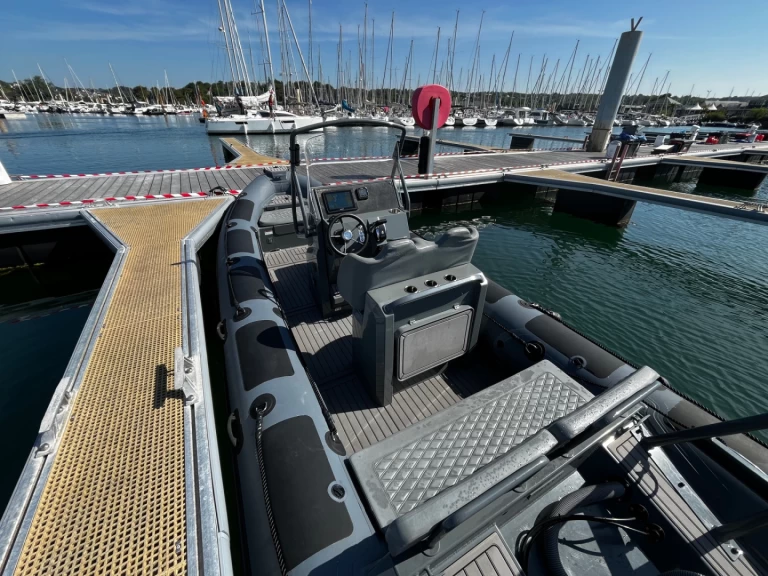 YachtCharter in La Forêt-Fouesnant - Highfield Patrol 660 auf SamBoat