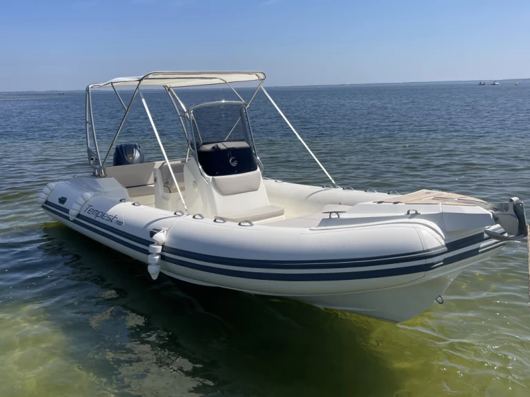 Ein Capelli Tempest 700 Sun mieten in Biscarrosse