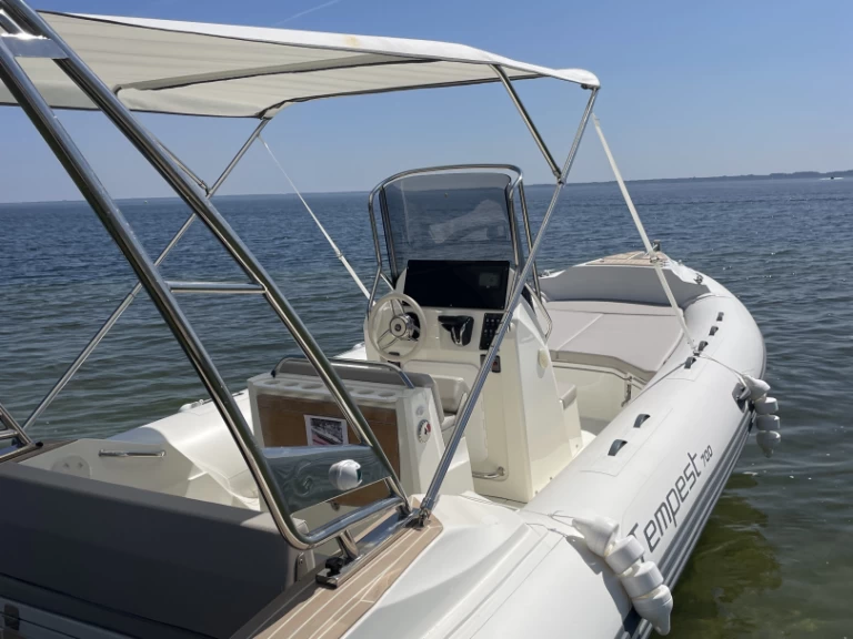 Schlauchboot mit oder ohne Skipper Capelli mieten in Biscarrosse