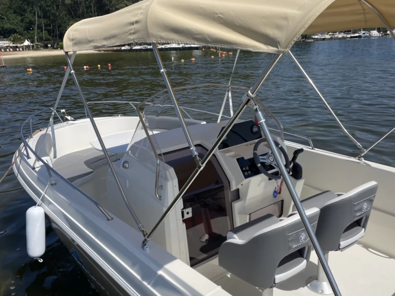 Vermietung Motorboot Pacific Craft mit Führerschein