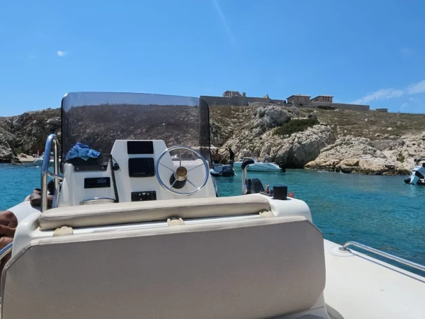 Vermietung Schlauchboot Zodiac mit Führerschein