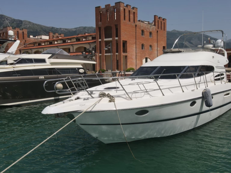 Motorboot mieten in Himarë - Cranchi Atlantique 48