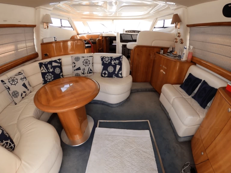 Vermietung Motorboot Cranchi mit Führerschein