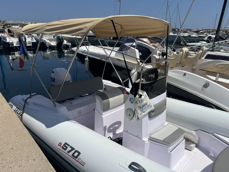 Schlauchboot mieten in Sainte-Maxime zum besten Preis