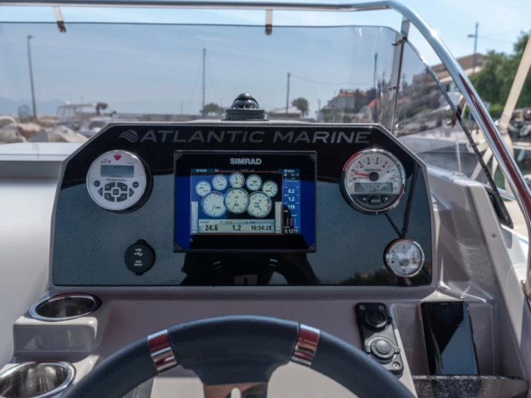 Atlantic 730 Sun Cruiser mieten Trogir