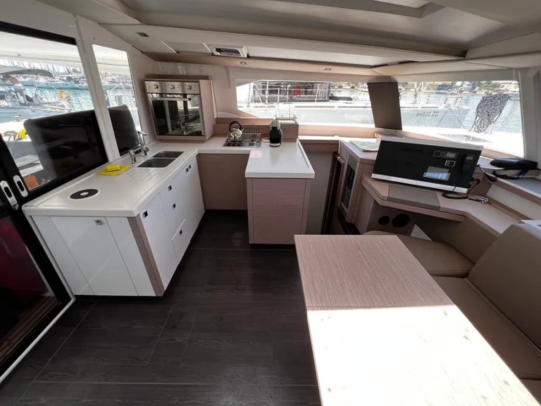 Bootsverleih Fountaine Pajot Astrea 42 Pula Samboat