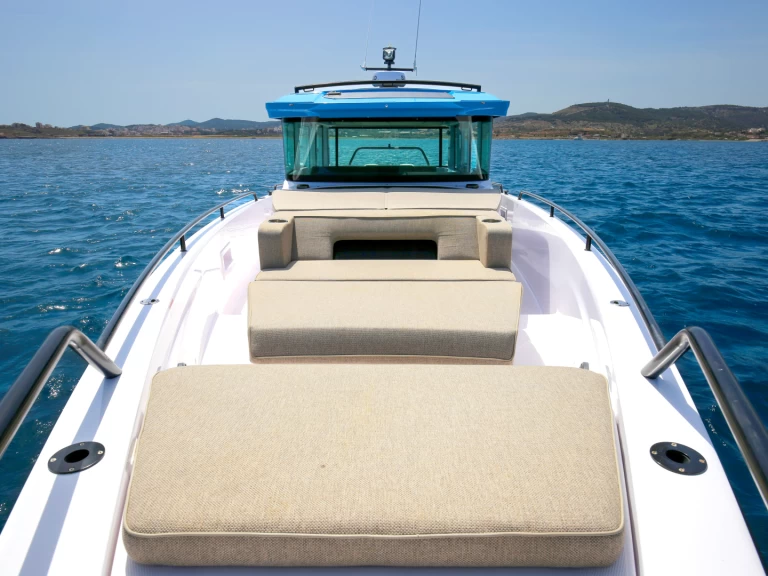 Motorboot mit oder ohne Skipper Axopar mieten in Lavrion