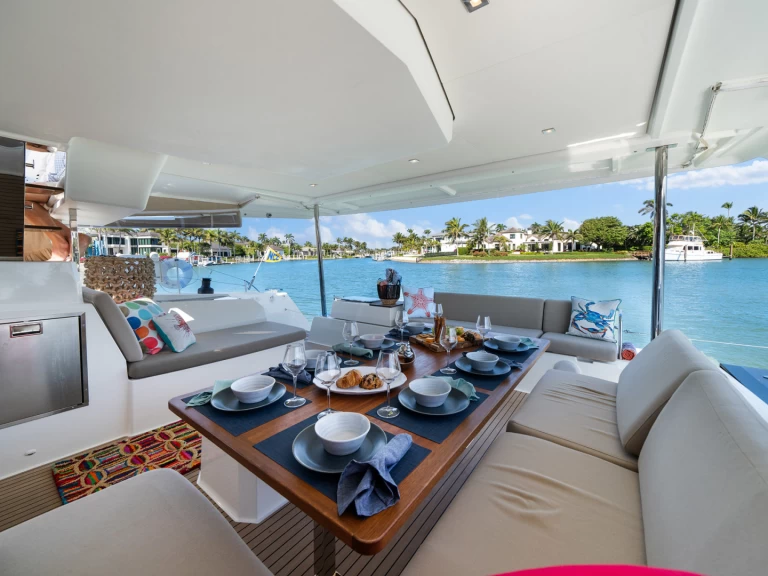 Katamaran mit oder ohne Skipper Fountaine Pajot mieten in Marsh Harbour