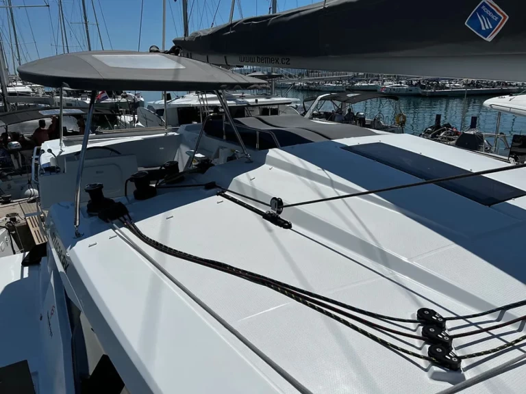 Fountaine Pajot Astrea 42 mieten Pula