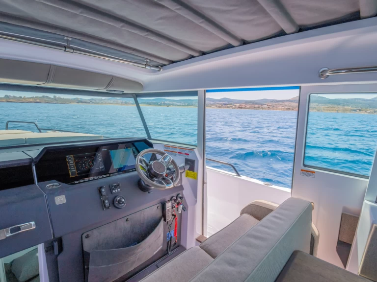 Axopar Axopar 37 XC Cross Cabin mieten Lavrion