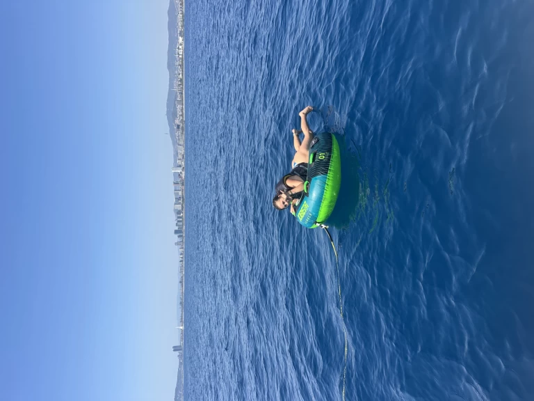 Motorboot mit oder ohne Skipper Bénéteau mieten in Barcelona