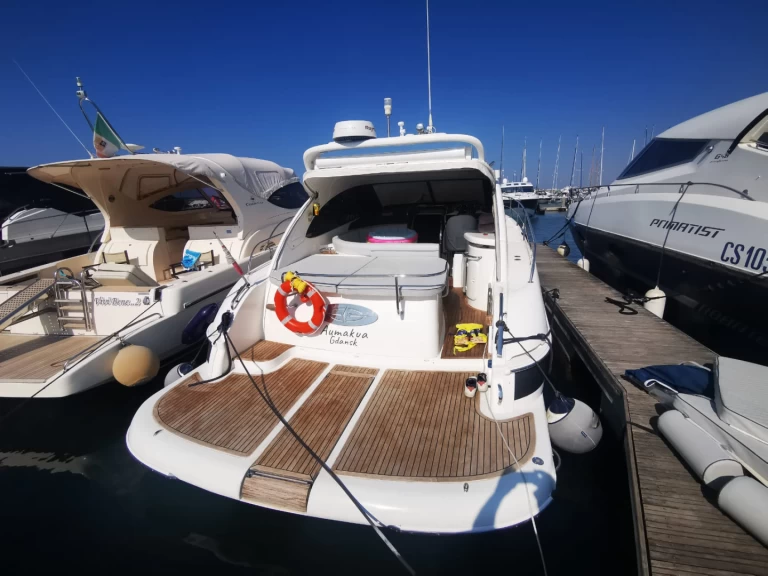 YachtCharter in Porto di Salerno - Bavaria Bavaria 37 Hard Top auf SamBoat