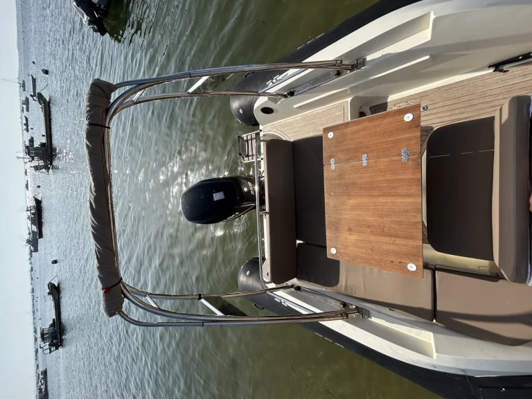 Schlauchboot mieten in Le Canon zum besten Preis