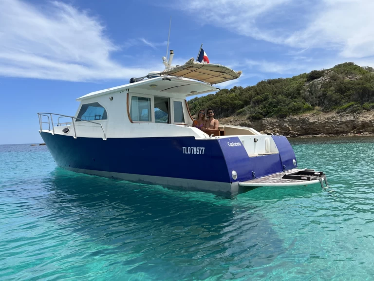 Motorboot mieten in Sainte-Lucie de Porto-Vecchio - Meta Yacht JMF 32