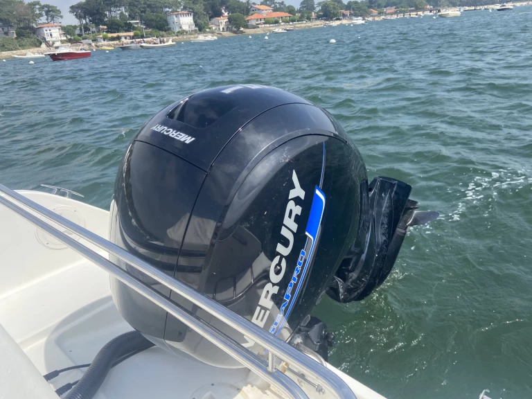 Motorboot mit oder ohne Skipper Jeanneau mieten in Lège-Cap-Ferret