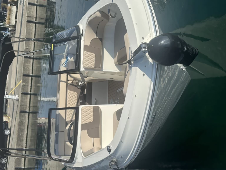 Motorboot mieten in Lausanne zum besten Preis