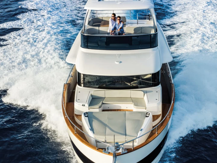 Vermietung Motorboot Azimut mit Führerschein