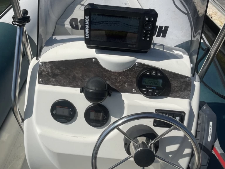 YachtCharter in La Plaine-sur-Mer - Bombard Sunrider 550 Bleu auf SamBoat