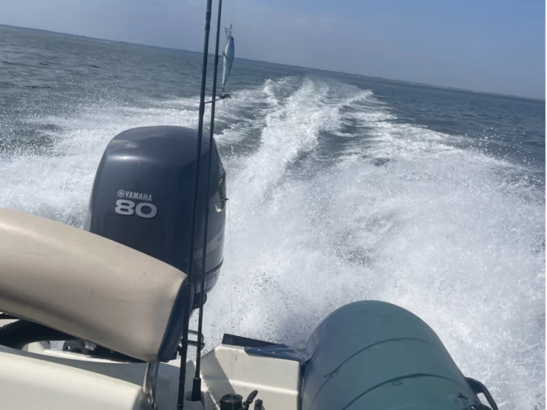 Ein Bombard Sunrider 550 Bleu mieten in La Plaine-sur-Mer